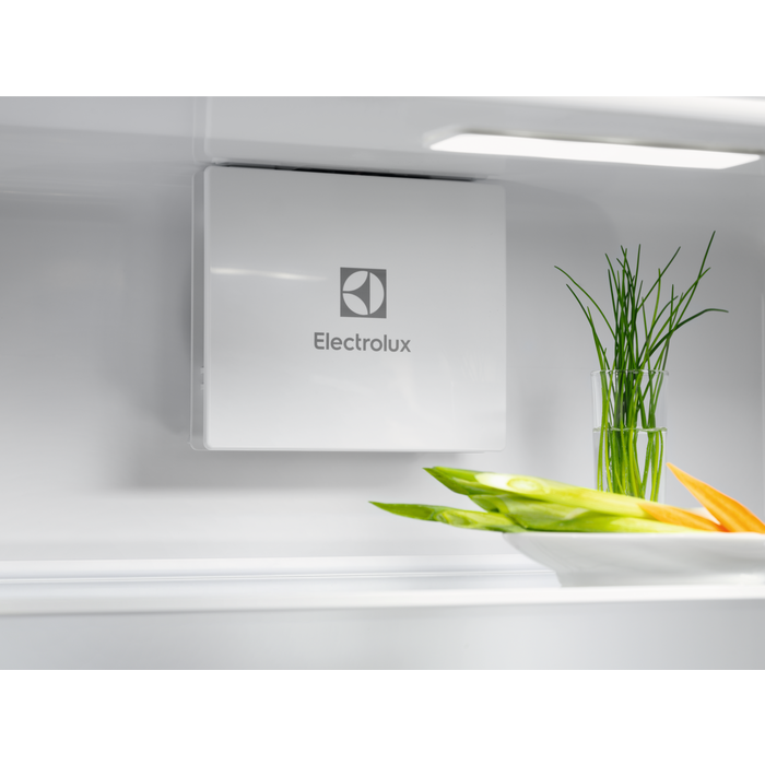 Electrolux - Integroitava jääkaappipakastin - ENG7TE18S